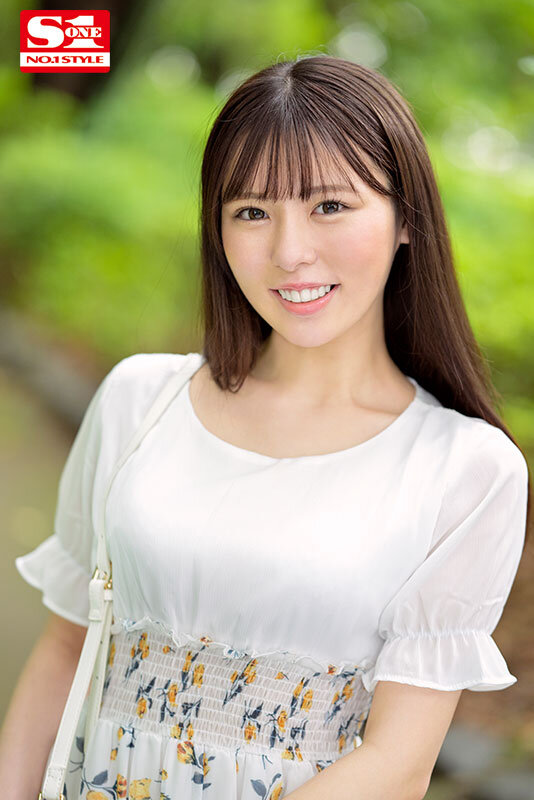 この世で調教が一番大好きな、お嬢様。親に内緒でマッチングアプリで出会ったオヤジと言いなりSEX。 黒島玲衣黒島玲衣