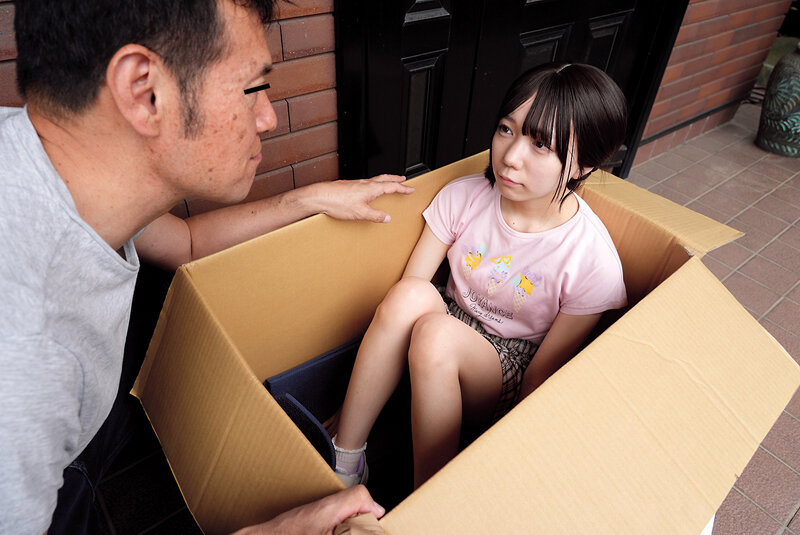家の前で捨て子を拾ってしまいました…ちびっ子パイパンゆなちゃん145cm 日向由奈日向由奈