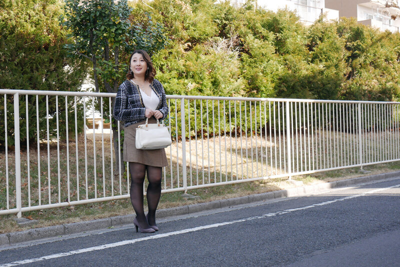 「立ちんぼ妻」 B級熟女 きりえ43歳