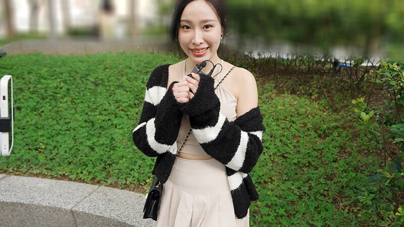 ショッピング好きが集まる台北中○区でナンパしたらムニムニ柔らかおっぱいがエロ過ぎる性欲むんむん女たちと即ハメ成功！！