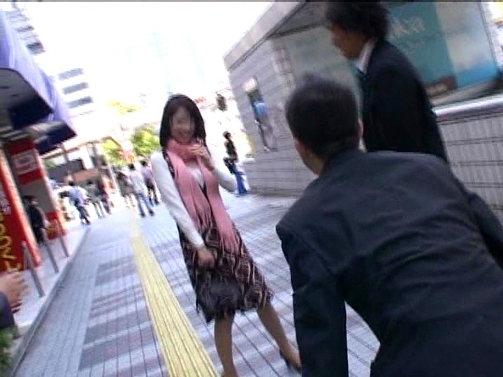 追跡FUCK！！ 続・人妻ナンパ223