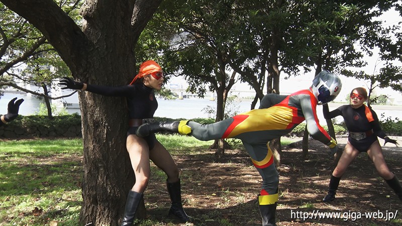 女戦闘員pique佐川はるみ・真白わかな・所奏絵