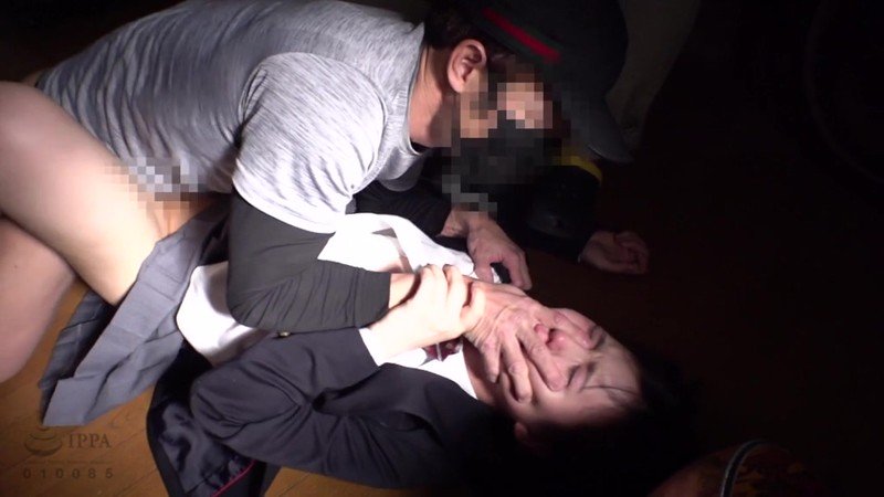 制服女子○生尾行押し込み連続レ●プ記録映像