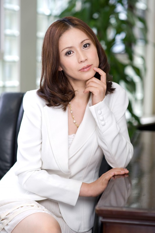 いやらしい女社長のいる会社 松嶋友里恵松嶋友里恵