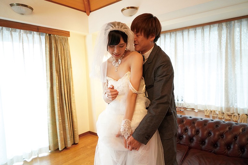 ●校時代の彼女と結婚 花嫁が花婿で 星越かなめ星越かなめ