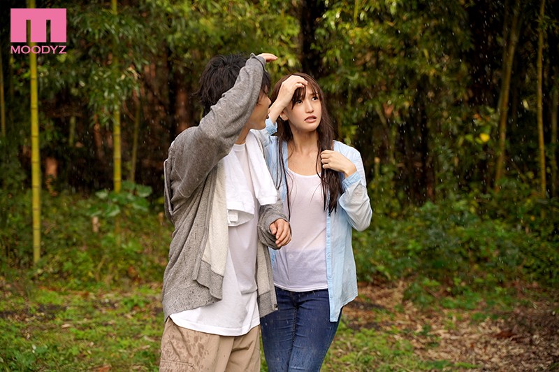 突然のゲリラ豪雨 グラドルと遭難小屋で朝まで二人きり… 高橋しょう子高橋しょう子