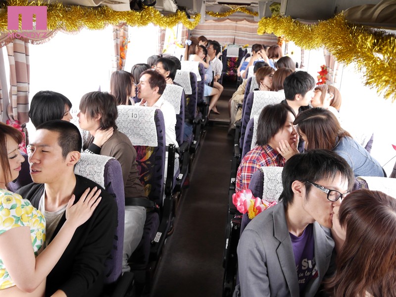 MOODYZファン感謝祭バコバコバスツアー2014 南国バコバコランド大乱交！！つぼみ・乙葉ななせ・浜崎真緒