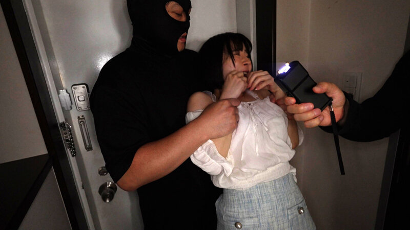 一人暮らしの女子大生を狙う鬼畜レ●プ集団自宅押込み中出し強●性交 被害者N・Mちゃん