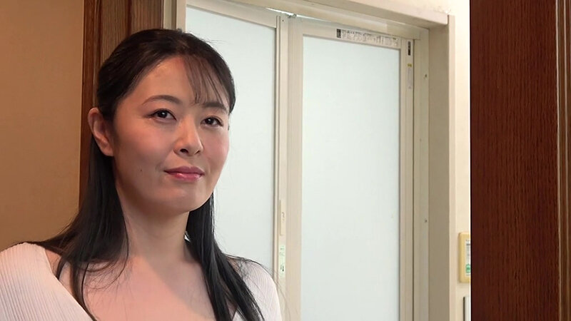 熟妻ドラマ 夫が外出中に親戚のおじさんが訪ねて来て… 生保レディの熟れた女は訪問先でエロおやじに…栗山さつき・和泉亮子