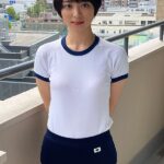 もなみ鈴 むちむちデカ尻 神ブルマ ロリ美少女やぽっちゃり娘にピチピチブルマ＆体操着を着せ、ハミパン、ムレムレワレメを毛穴まで見えるほどの超ドアップ接写！さらに尻コキ、着衣お漏らし放尿やブルマぶっかけ等ブルマ好きに送る完全着衣フェチAVもなみ鈴