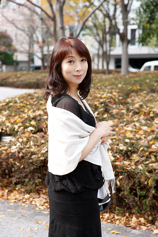 ご近所の熟女がエロ過ぎる！完熟ボディを曝け出し旦那に内緒で密会不倫セックス 3