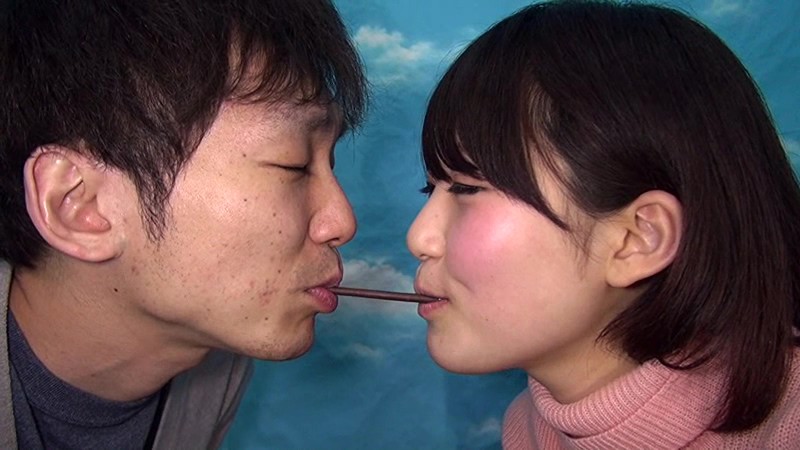 素人奥様のHなゲーム体験 童貞くんの18cmデカチンが素股中にヌプっと挿入筆おろし