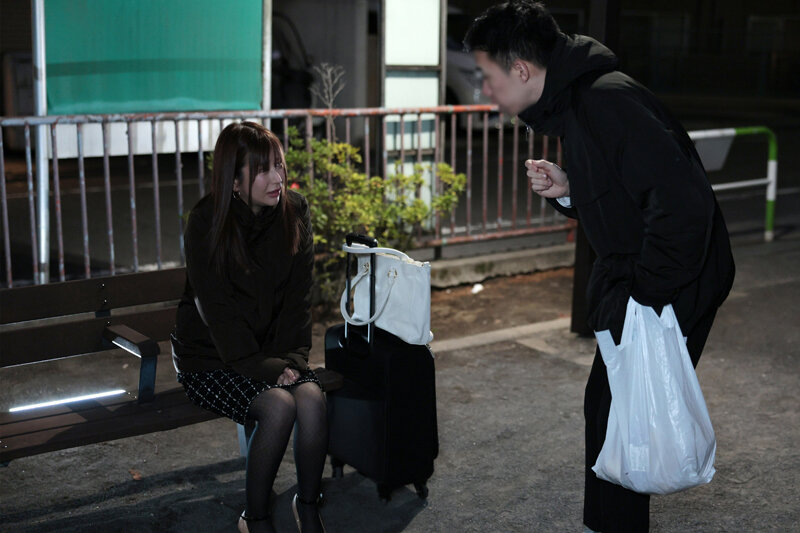 家出妻の淫らな恩返し 専属おっパブ嬢になって家主を至れり尽くせりおもてなし 桃瀬くるみ桃瀬くるみ