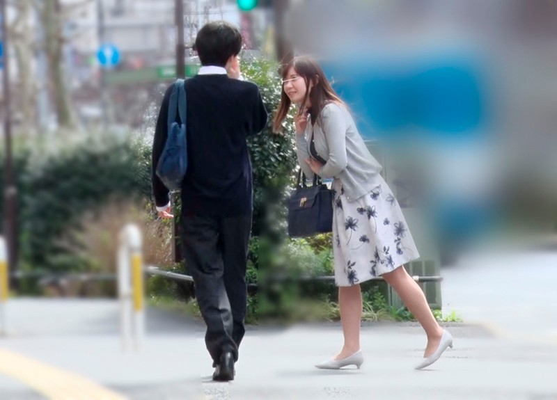 一般男女モニタリングAV 性のお悩み相談室出張特別編！旦那では満足できない絶倫巨乳妻が生まれて初めての逆ナンパ体験！童貞○校生をラブホテルに連れ込み2人っきりで1発10万円の抜かずの連続射精筆おろしに挑戦！ 3 旦那のフニャチンとは違う男子○校生の爆発寸前フル…