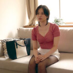 ［主婦のエッチな生体験談］ 実録！本当にあった女のSEX事件簿 ・ リアルドキュメントシチュエーション ＃田舎に嫁いだ美人妻、町内会に横領と不倫がバレる！ 平井栞奈平井栞奈