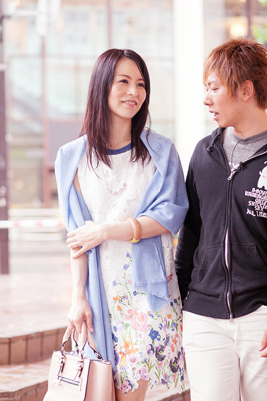 衝撃！ほんとに熟女！？美魔女口説き見た目も若ければアソコも若い！男を虜にする罪深いおま○こにズブっと一撃！！3 12人