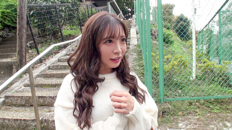 SNSでナンパした美人人妻が、旦那以外の身体に興奮してドエロい本性さらけ出しちゃいました！ 小那海あや小那海あや