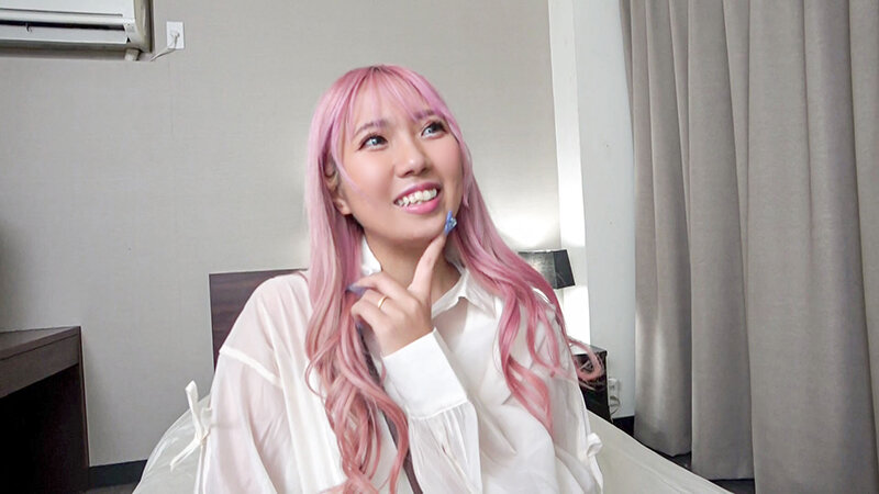 SNSでナンパした美人人妻が、旦那以外の身体に興奮してドエロい本性さらけ出しちゃいました！ 和久井美兎和久井美兎