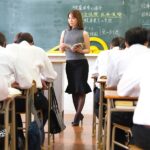 声が出せない絶頂授業で10倍濡れる人妻教師 小林けい小林けい