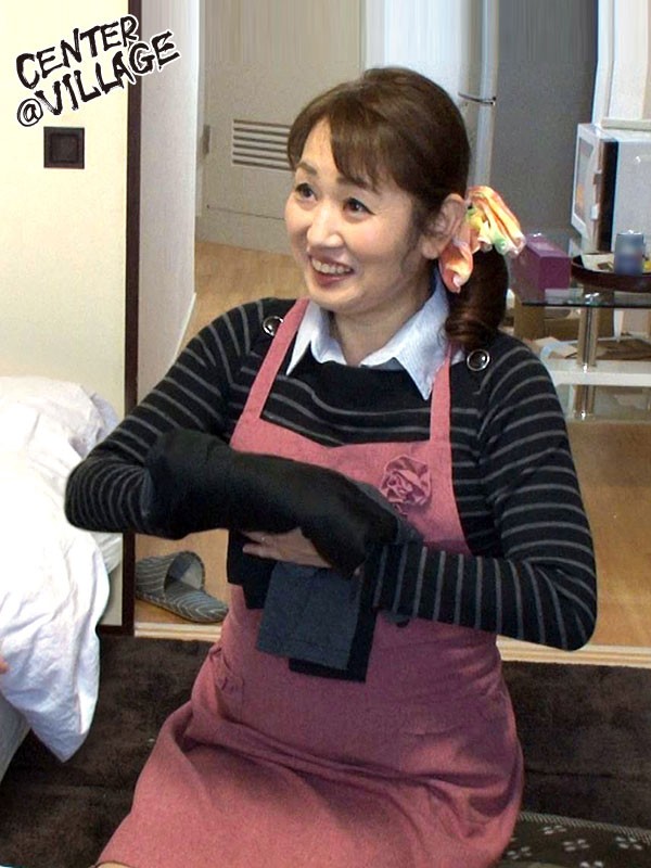 巷で噂の『おばさんレンタル』サービスを呼んでどこまで出来るか試してみた結果…真剣に悩みを相談したら意外と親身になってくれて最後は中出しセックスまでやらせてくれた！05