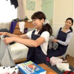 家事代行サービスでやってきたオバサンの性処理素股オプション 5麻生まり・西野美幸・三条つばさ