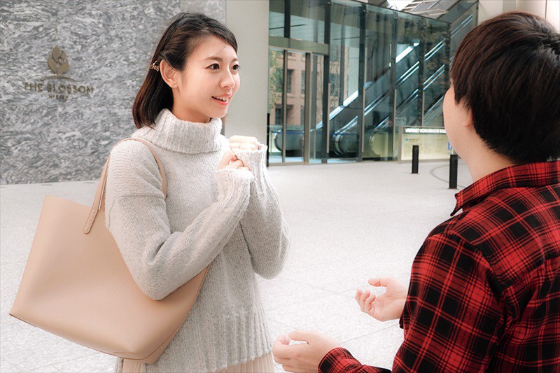 産後処女限定 超絶ベロチュウと全身リップで濃密接吻！舌を熱烈に絡ませ本気汁が溢れた奥様は禁断の処女喪失中出しSEX