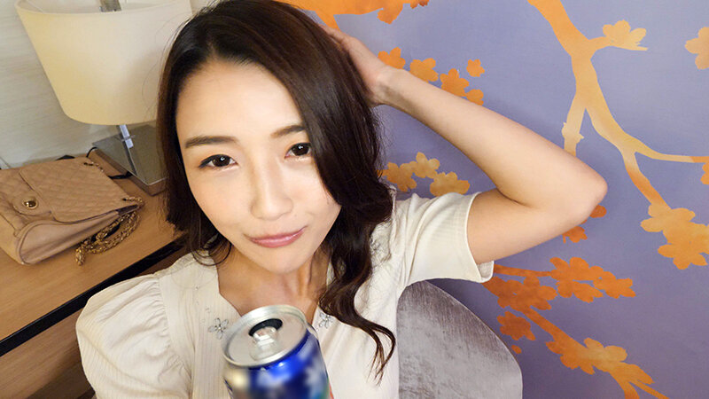 【スレンダー肉弾神尻】お花屋さんで働くかわいい系奥さま26歳 初めての浮気でガチ酔い剛毛まんこびっちゃびちゃ潮吹きまくり連続中出し