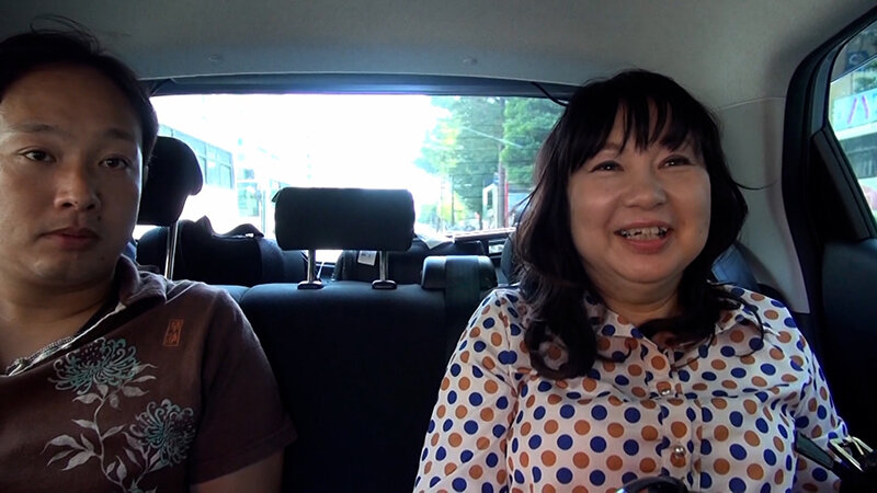 AVセックスがしたいと連絡してきた生粋の博多っ娘のバツイチ熟女と濃厚中出し初撮りSEX！