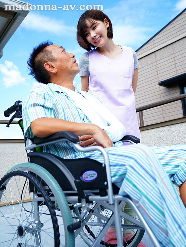 身動きできない僕を焦らし続けるドS介護士の寸止め射精管理 深田えいみ深田えいみ