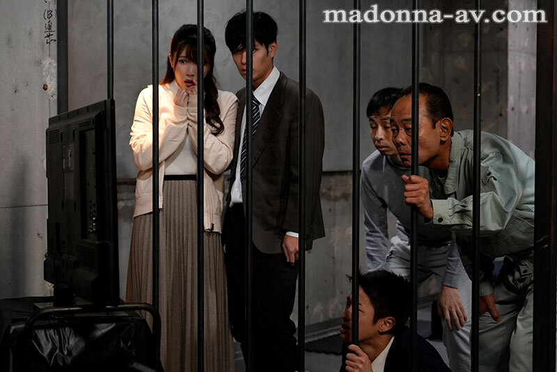 計100回絶頂するまで抜け出せない部屋 妻をイカせる事ができない僕は一緒に監禁されている絶倫男たちに妻のカラダを差し出して…。 一乃あおい一乃あおい