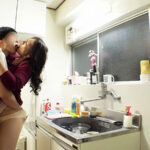 「おばさんでも抱いてくれる？」 近所のエロい人妻に種付けした話し。