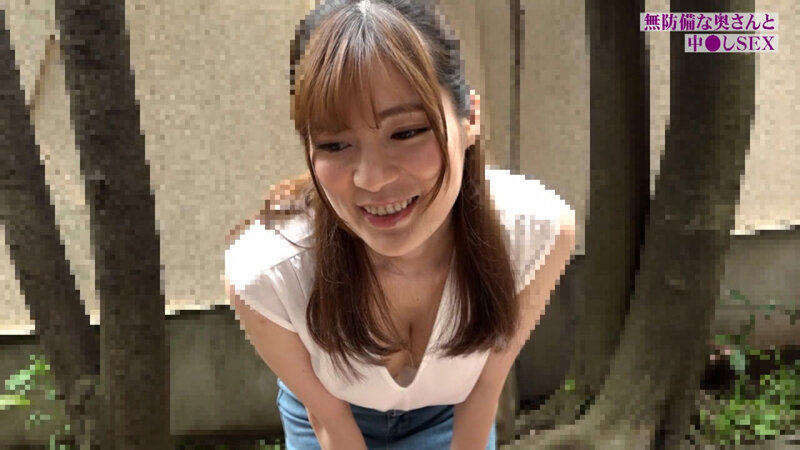 近所の仲良し夫婦とBBQをしたら無防備な奥さんの胸チラやパンチラがエロすぎて我慢できずに中●しSEXしてしまいました