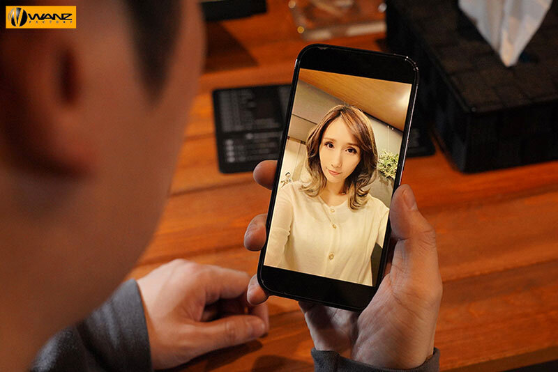 「エッチなおばさんでごめんなさい」 マッチングアプリで見つけたヤリモク人妻は昔から憧れていた親友の母親…我を忘れ中出し不倫密会に溺れたボクたち。 JULIAJULIA