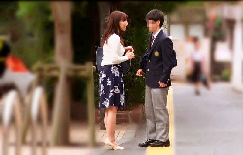 一般男女モニタリングAV 性のお悩み相談室出張特別編！旦那では満足できない絶倫巨乳妻が生まれて初めての逆ナンパ体験！童貞●校生をラブホテルに連れ込み2人っきりで1発10万円の抜かずの連続射精筆おろしに挑戦！ 2 旦那のフニャチンとは違う男子●校生の爆発寸前フル…