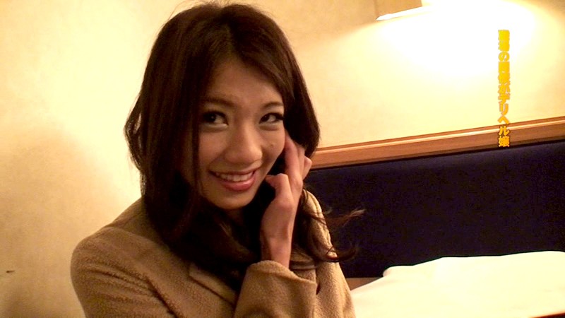 同じ職場の人妻がデリヘルで働いているのを発見した俺～弱みにつけこみ本●