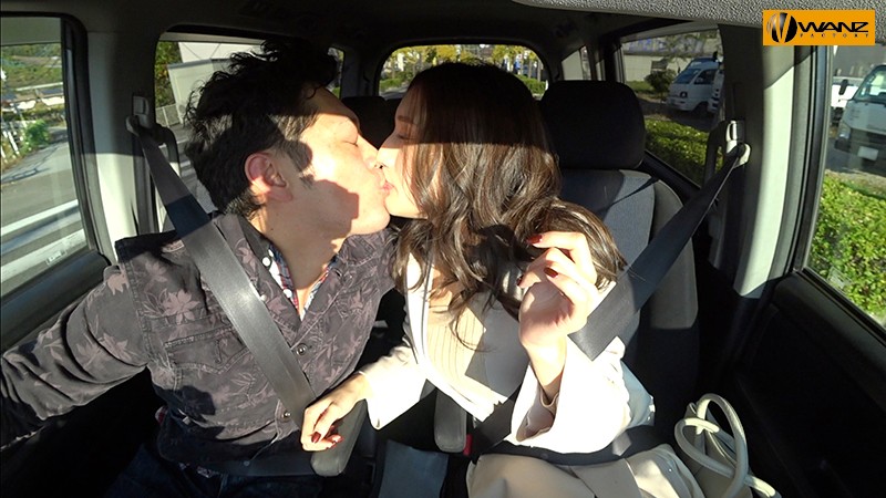 J-cup不倫妻 盗撮中出しの湯 JULIAJULIA