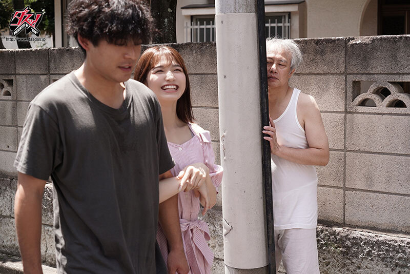 睡眠キメセク。巨チン浮浪者に不法侵入された華奢彼女のキツマン 倉本すみれ倉本すみれ