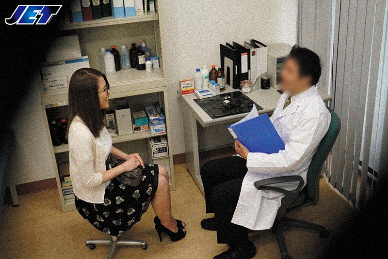 某婦人科医猥褻映像流出 巧妙な手口で性欲が疼いてしまいねとられてしまった妻たち