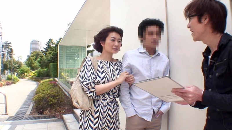 年の差夫婦ナンパ！！ラブラブなのに欲求不満！？年上奥様と年下夫の性生活のお悩み解決！！ 2