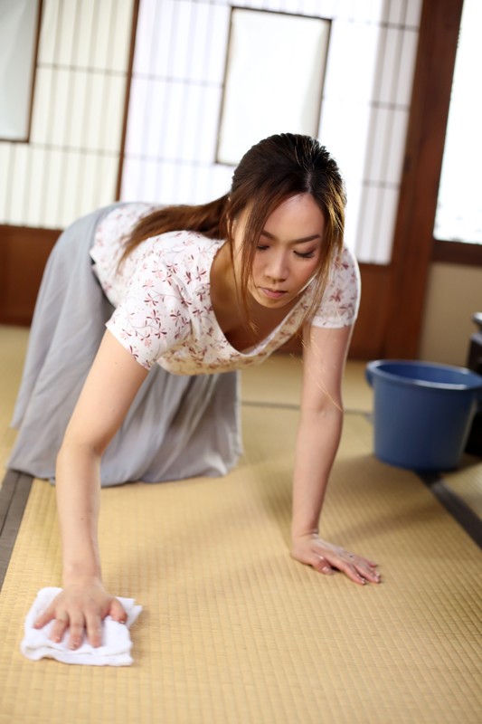人妻・紗世 強気でクールな嫁を犯してみたら… 松下紗世松下紗世