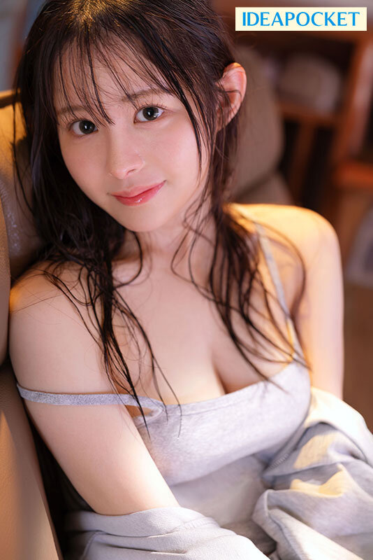 突然の豪雨で小動物みたいな女後輩宅へお泊まり 酔って距離感近くなり可愛すぎる顔と隙だらけの部屋着姿に彼女持ちの俺、我慢の限界… 山田鈴奈山田鈴奈