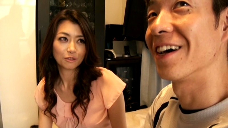 ホンモノ素人宅に訪問！童貞くんを北条麻妃が筆おろし北条麻妃