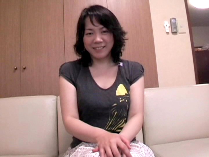 美熟女20人の卑猥アナルを大激写！