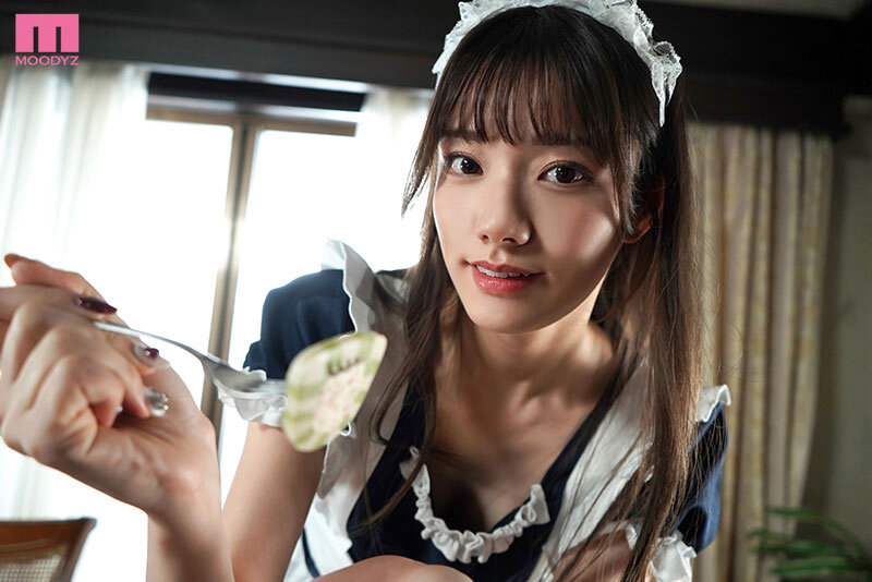 24時間奉仕でムレムレになった長～い脚で何発も何発もヌイてくれる黒ストッキング痴女メイド 宮下玲奈宮下玲奈