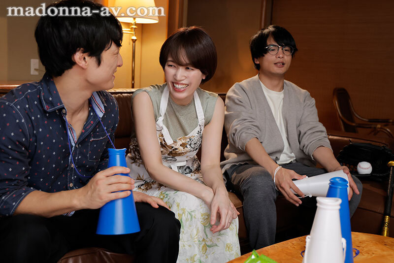 MONROE初の大型新人まさかの中出し解禁！！ 美しい友人の母、接吻と受精に溺れた日々―。 星冬香星冬香