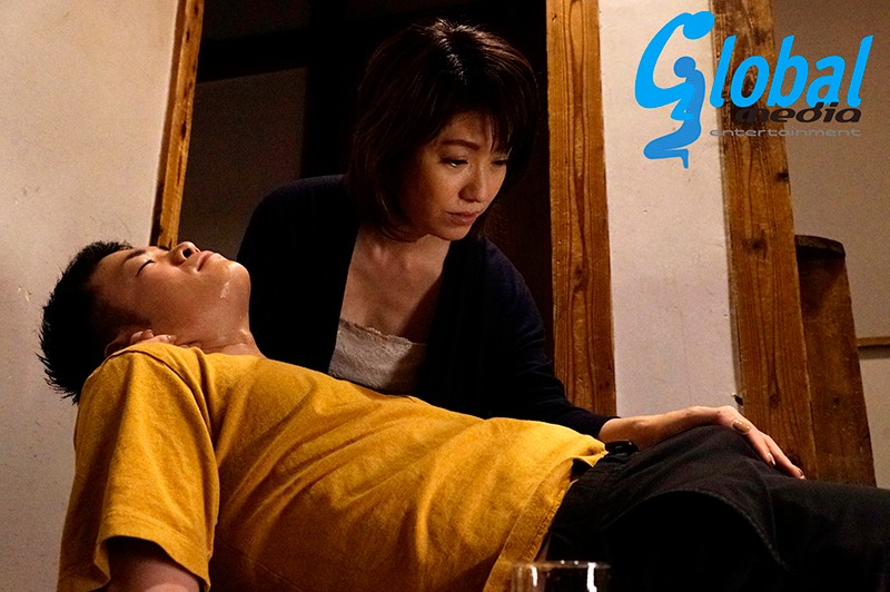 真・異常性交 五十路母と子 其の拾八 夫にも息子チ○ポにも愛される母 甘乃つばき甘乃つばき