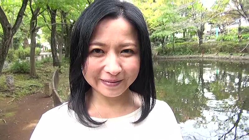 ステキな熟女とヌルヌルさんぽ 恥ずかしいけど、すごく濡れちゃうの～倉本雪音・塚田由美・麻生千春