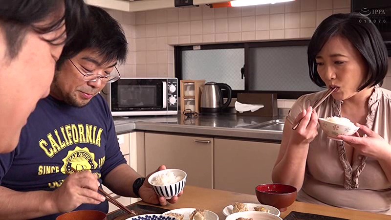 憧れの兄嫁と 豊川むつみ豊川むつみ