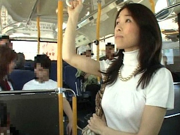 「路線バスで美淑女の尻に勃起チ○ポを擦りつけたらヤられるか？」 VOL.3