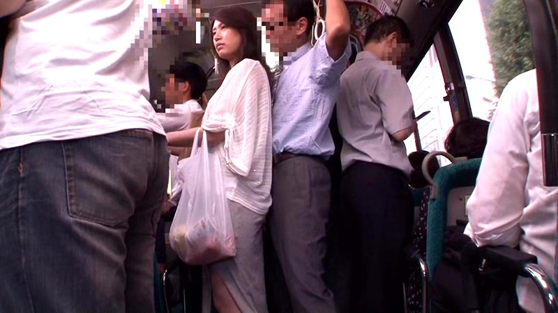 「路線バスで美淑女の尻に勃起チ○ポをSPECIAL 拒み続けるお堅いパート妻の尻に毎日擦りつけたらオマ○コできるか？」 VOL.1